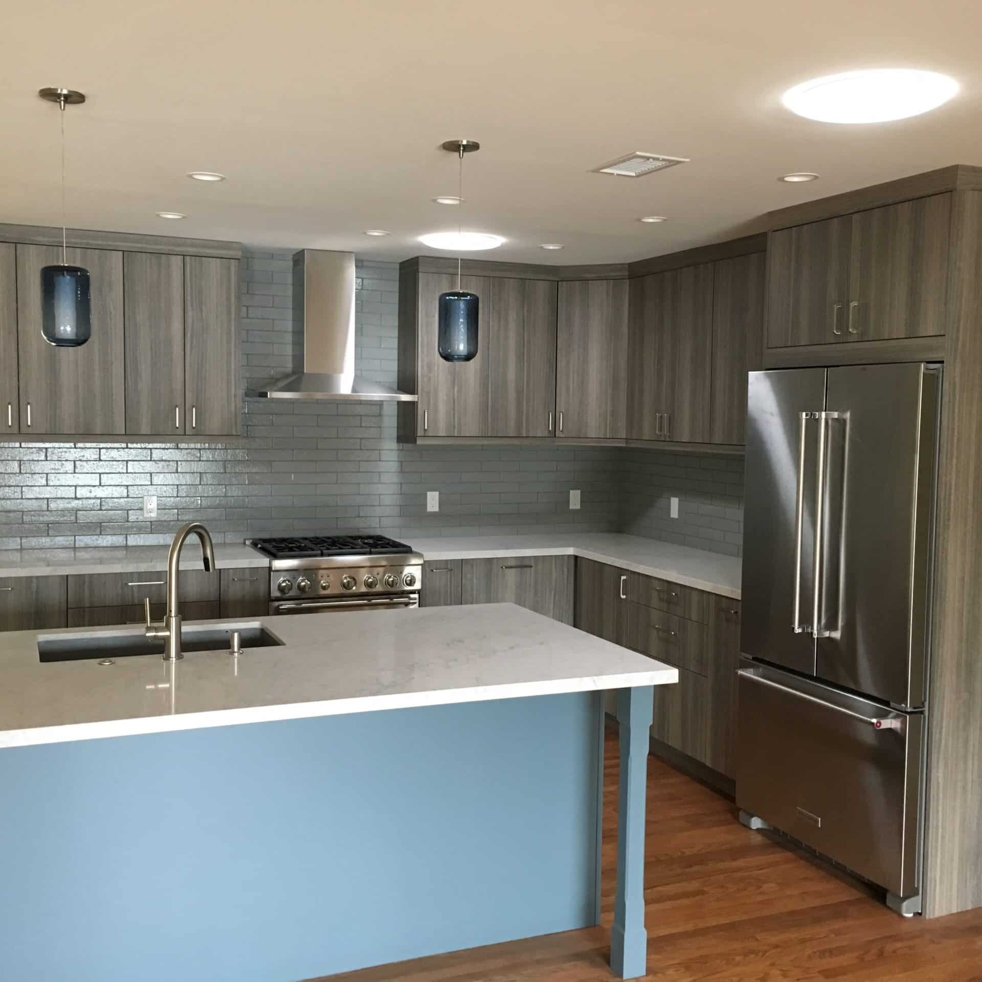 A well lit modern kitchen